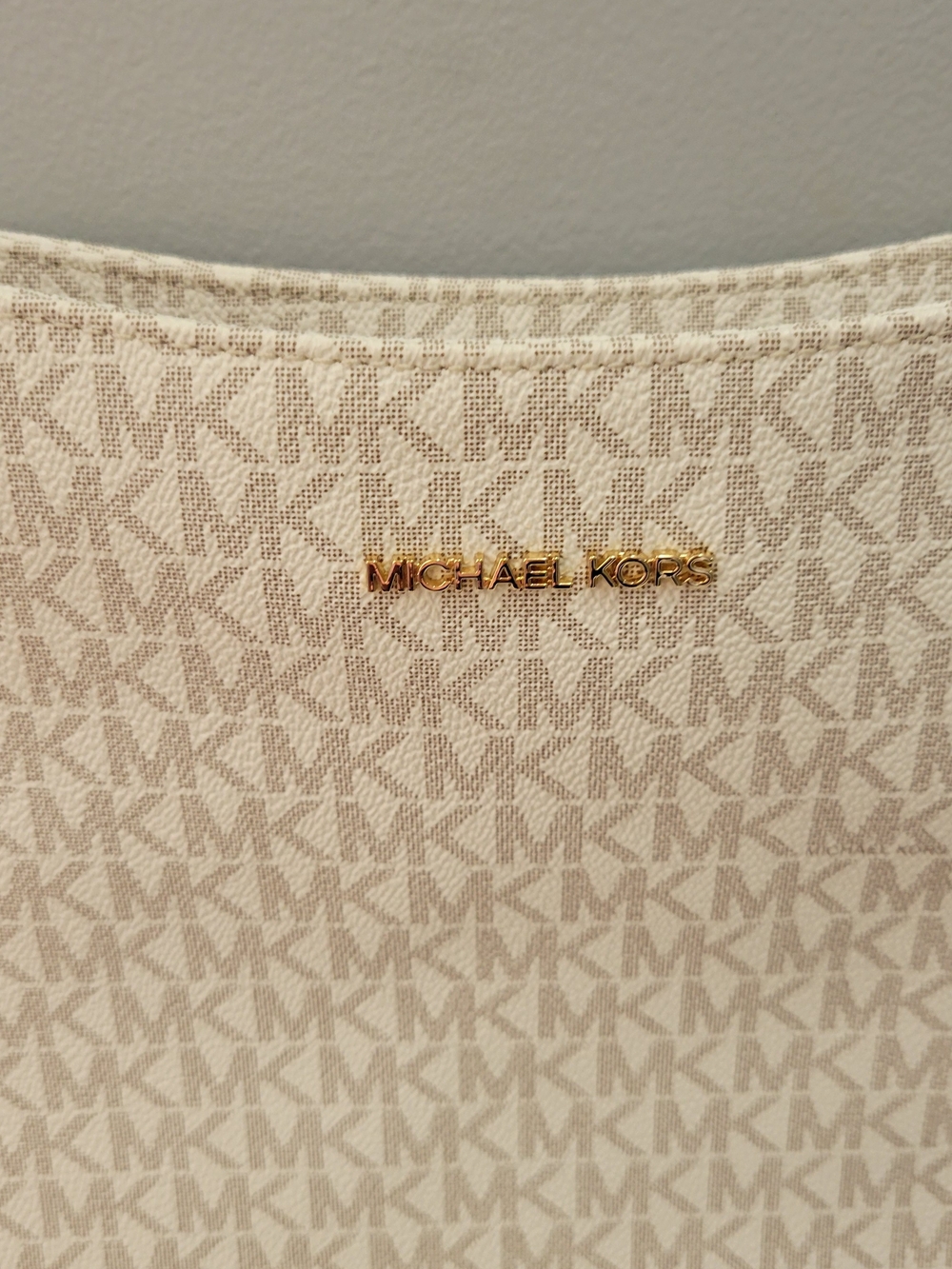 Michael Kors White Signature Crossbody Bag with Tan Strap - Picture 2 of 10